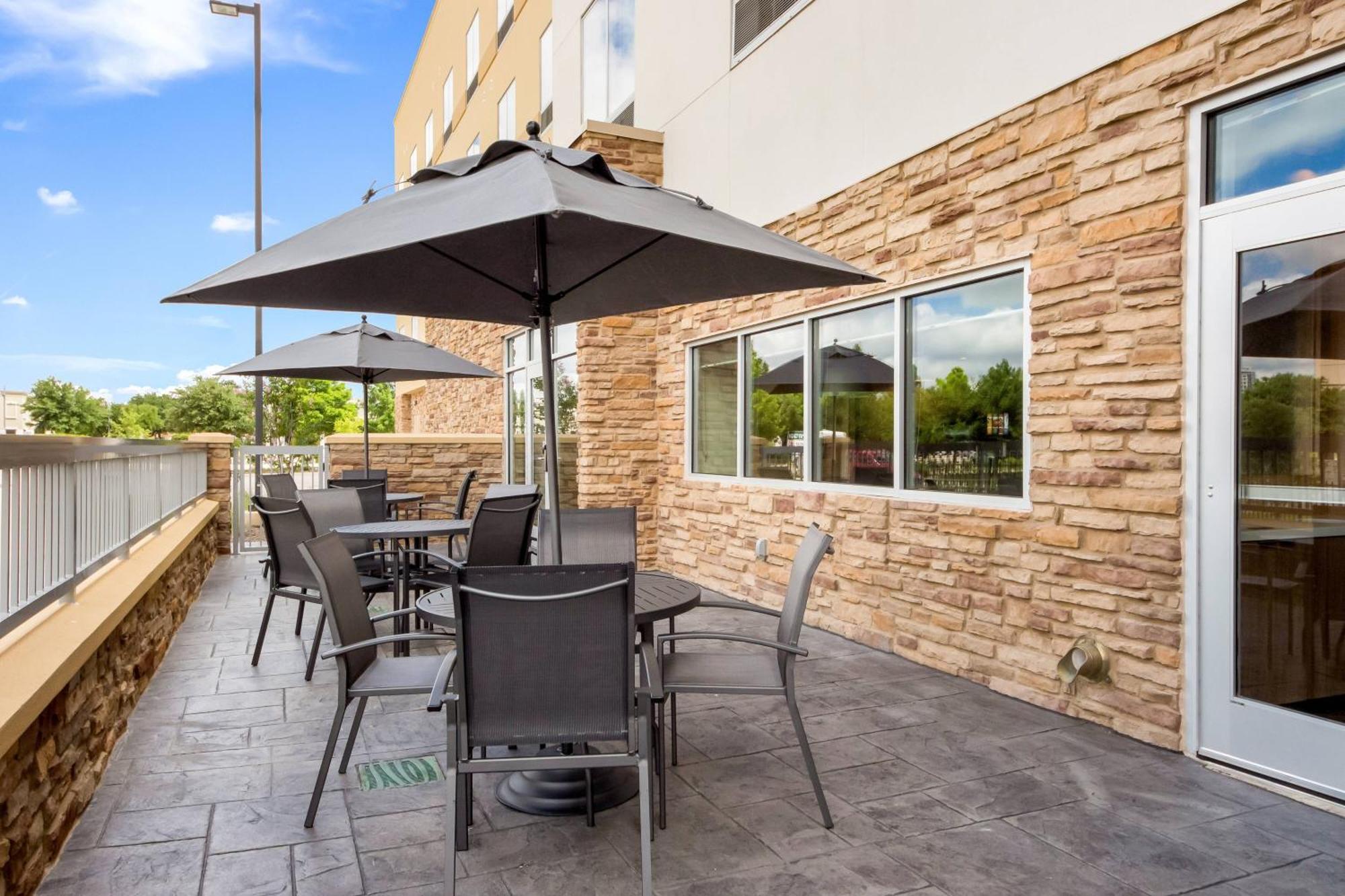 Fairfield Inn & Suites By Marriott Dallas Plano/Frisco Bagian luar foto